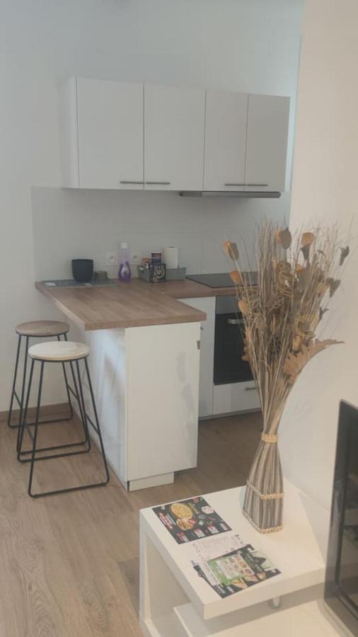 T2 Chic And White Avec Wifi Apartment Livry-Gargan