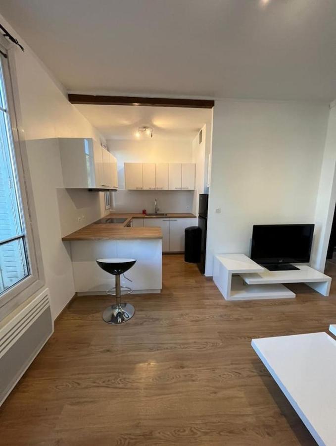 T2 Chic And White Avec Wifi Apartment Livry-Gargan